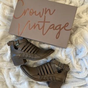 Crown Vintage Boots
